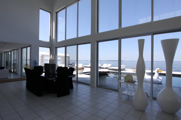 inside casa dining out